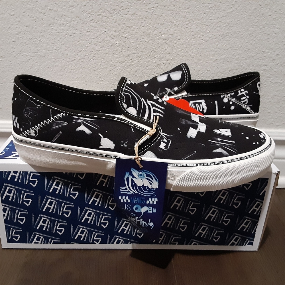 Vans - Picture 1 of 4